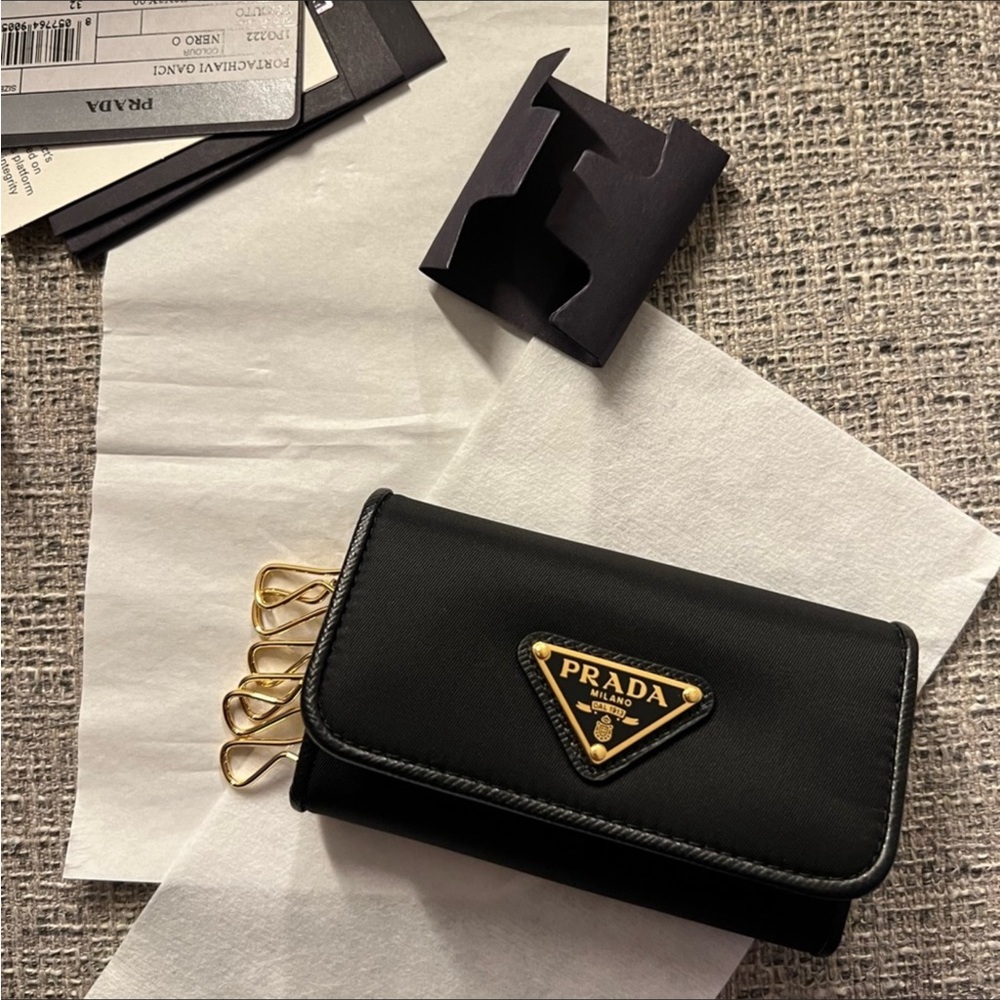 BNIB Rare Authentic Prada Tessuto Nylon Saffiano 6 Key Card Holder Wallet NWT - Picture 4 of 15